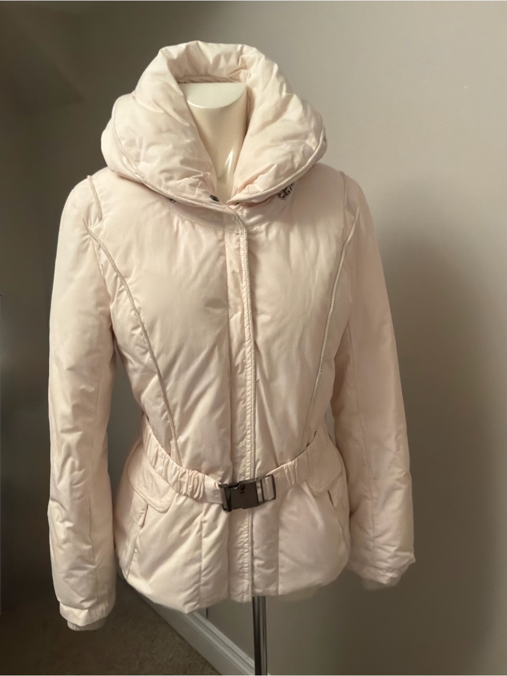 Women's Cream Belted Puffer Jacket with High Collar